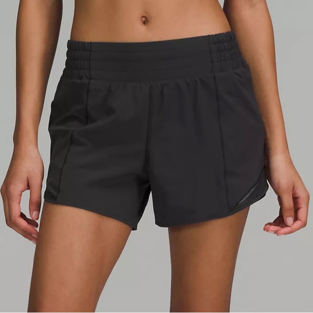 Lululemon Hotty Hot 4" High Rise Shorts